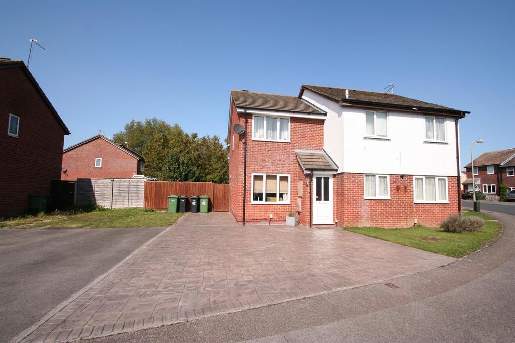 Fir Tree Avenue, Wallingford 2 bed house £315,000