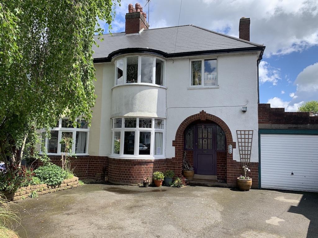 STOURBRIDGE Clifton Street 3 bed semidetached house £375,000