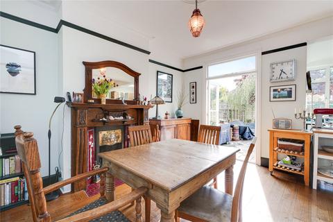 21 Westbourne Avenue, London, W3 6JL