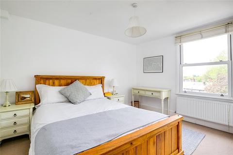 49b Culvert Road, London, SW11 5AU