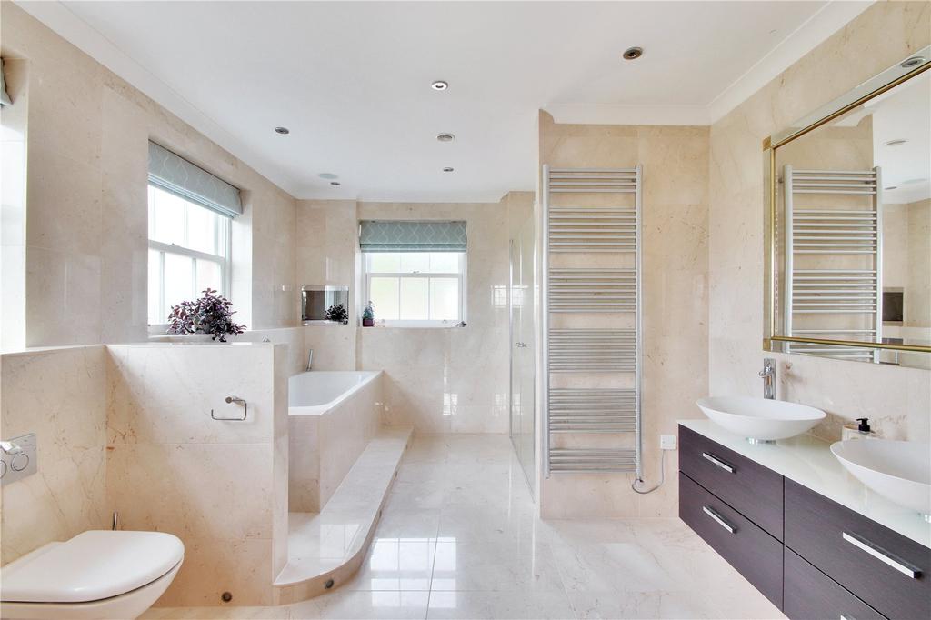En Suite Bathroom