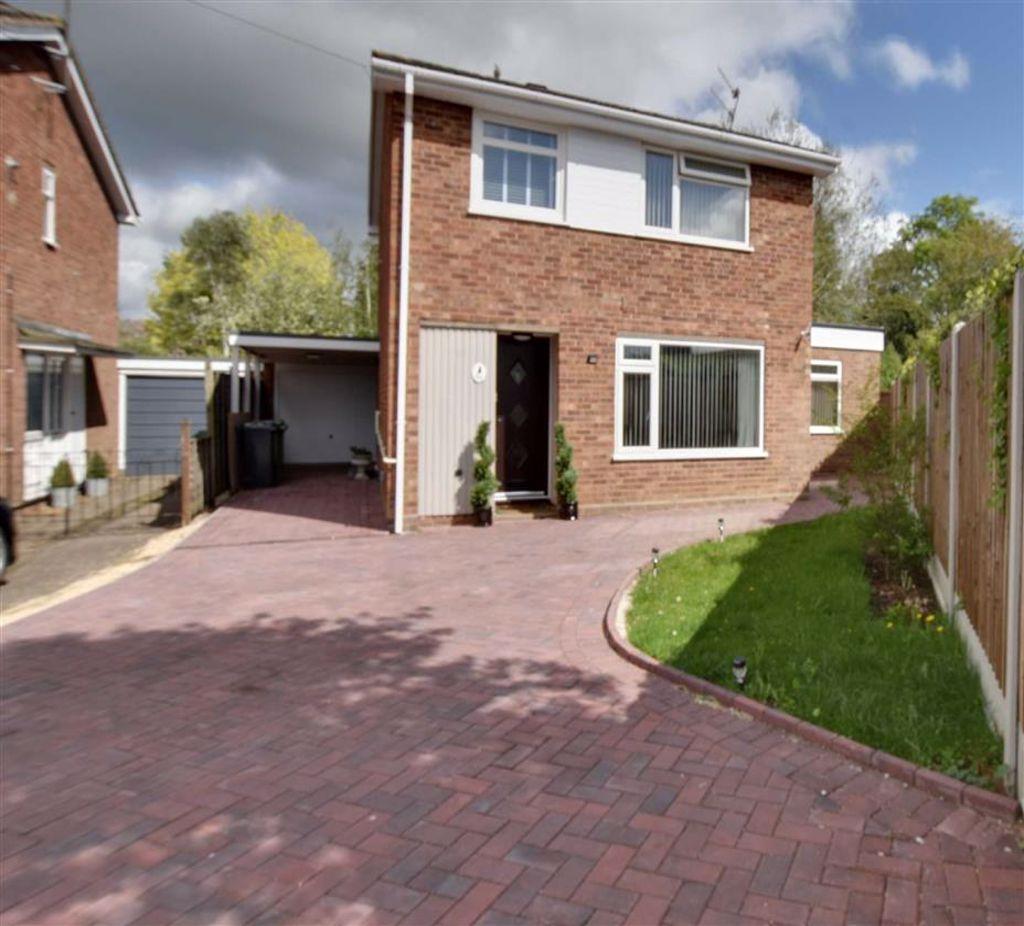 Hudson Close, Worcester 3 bed detached house £300,000