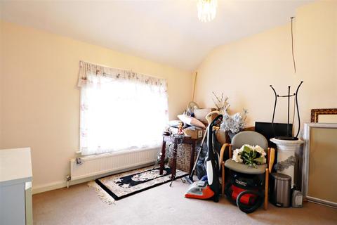 23 Chestnut Road, Dartford, DA1 2LB