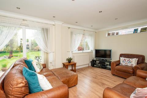 30 Allenby Road, Biggin Hill, Westerham, TN16 3LH