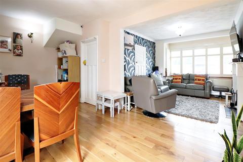 18 Park Mead, Sidcup, DA15 9PE