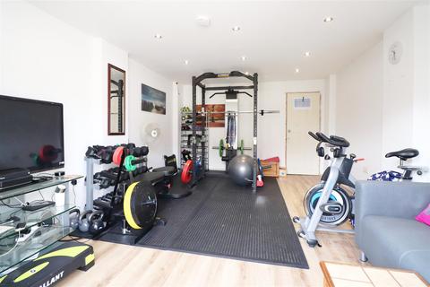 18 Park Mead, Sidcup, DA15 9PE