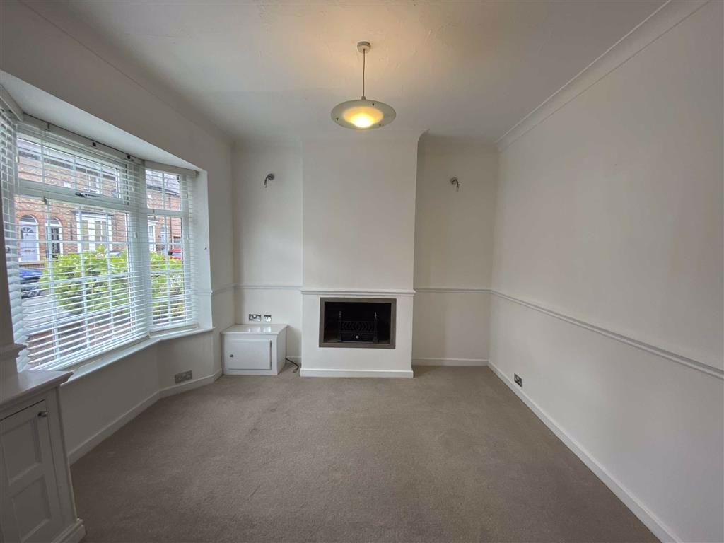 Byrom Street, Altrincham 2 bed terraced house £1,000 pcm (£231 pw)