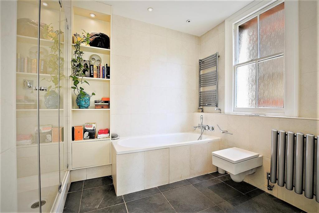 Brookfield Mansions - Ensuite.jpg