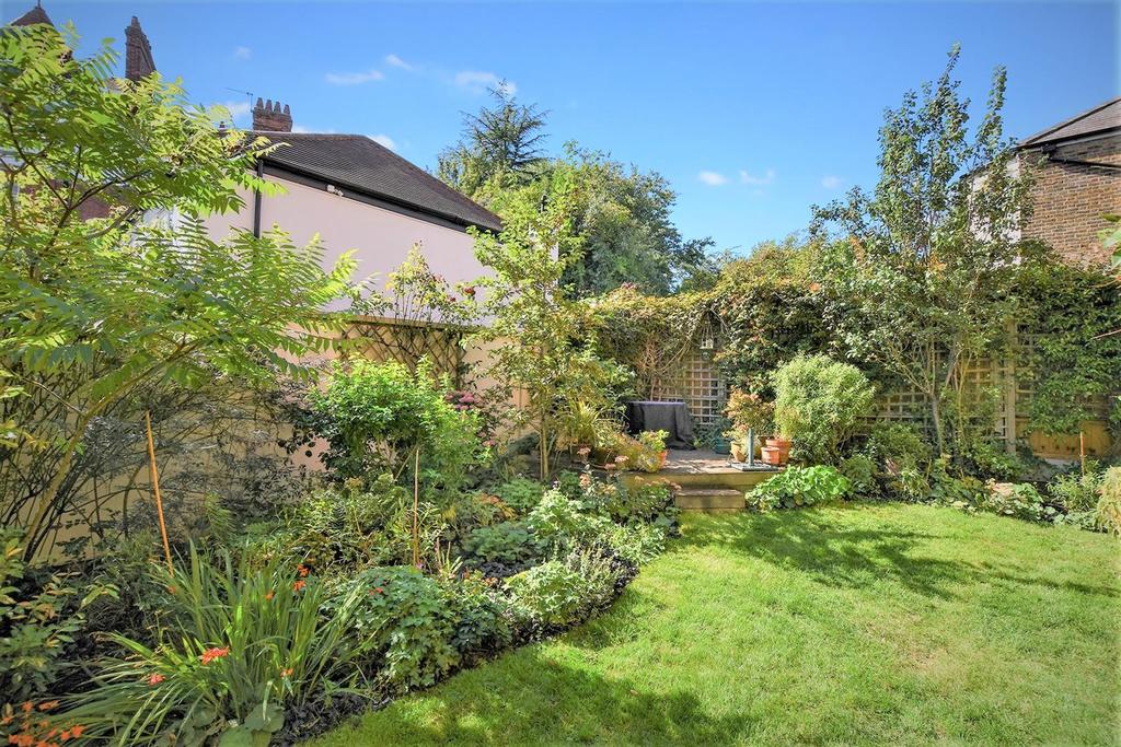 Brookfield Mansions - Garden.jpg