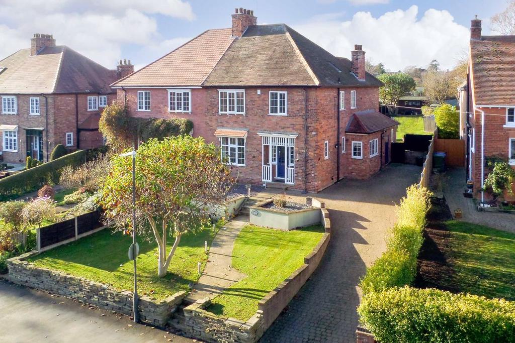 Church Road, North Ferriby 4 bed semidetached house £360,000