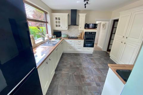 145 Heanor Road, Ilkeston, DE7 8TA