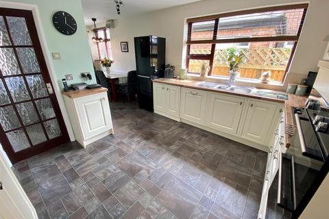 145 Heanor Road, Ilkeston, DE7 8TA