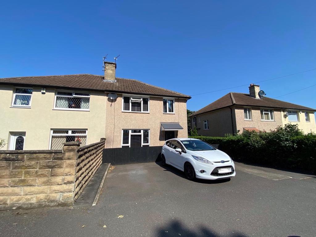 Fernside Avenue, Huddersfield 3 bed semidetached house £165,000