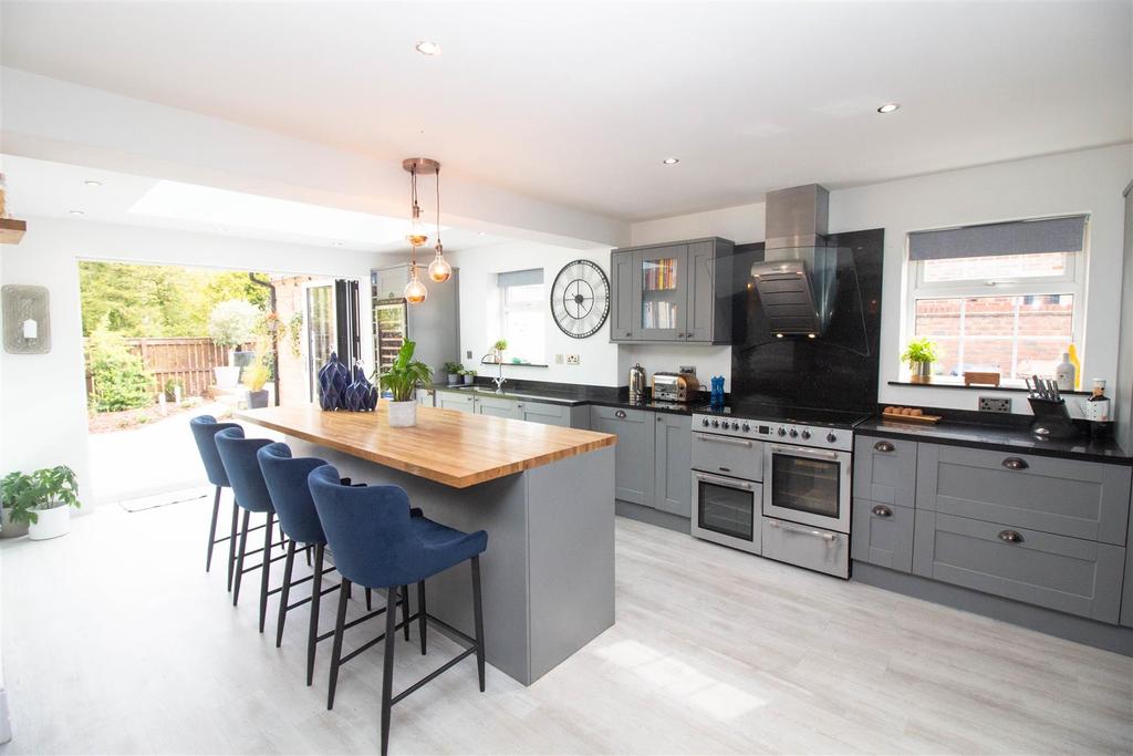 Kitchen/Family Room