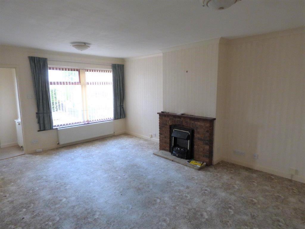 Compass Road, Hull 2 bed semidetached bungalow £140,000