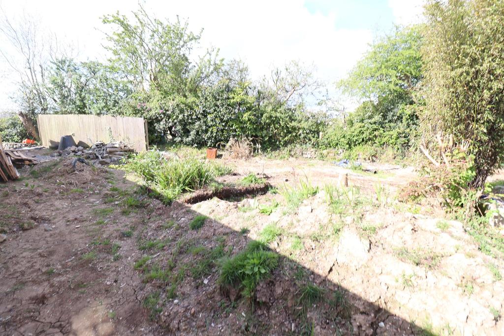 Hallane Road, St. Austell 2 bed property with land £100,000