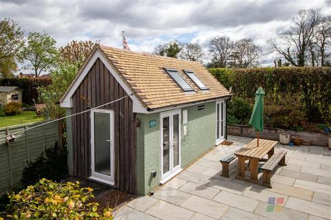15 Bramble Mead, Balcombe, Haywards Heath, RH17 6HU