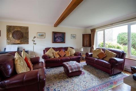 15 Bramble Mead, Balcombe, Haywards Heath, RH17 6HU