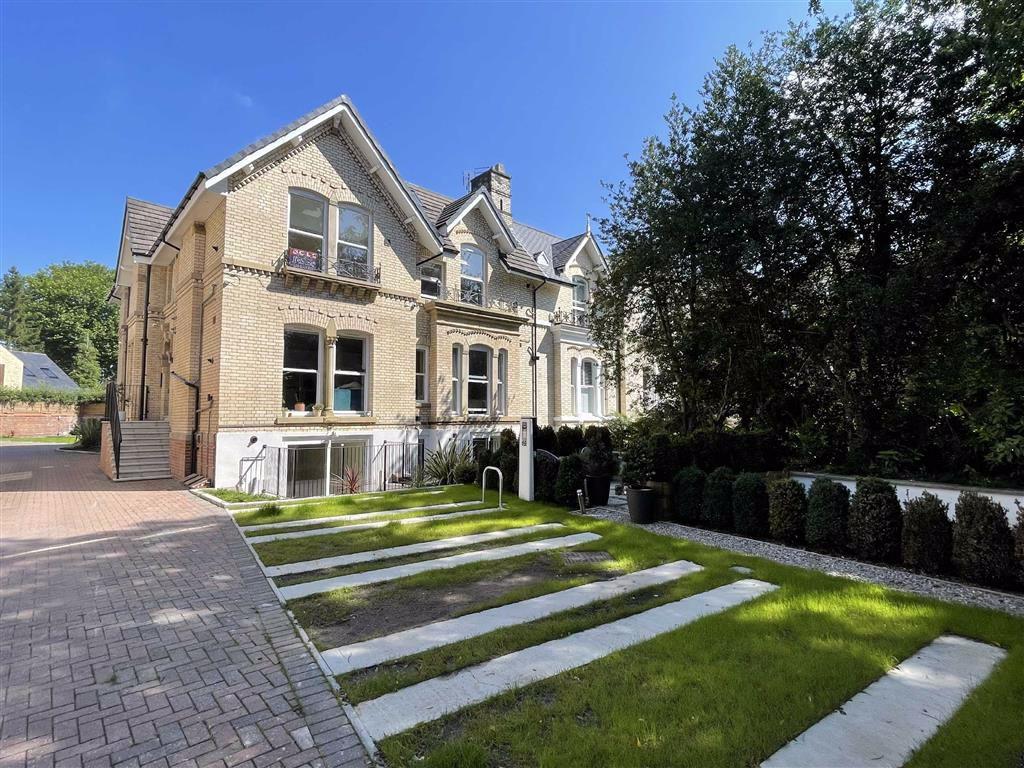 Edge Lane, Chorlton, Manchester, M21 1 bed apartment £205,000