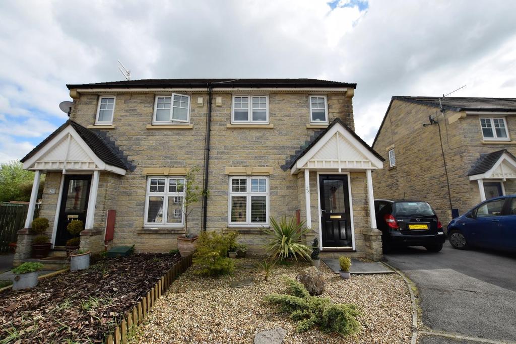 Lisbon Drive, Burnley 2 bed semidetached house £700 pcm (£162 pw)
