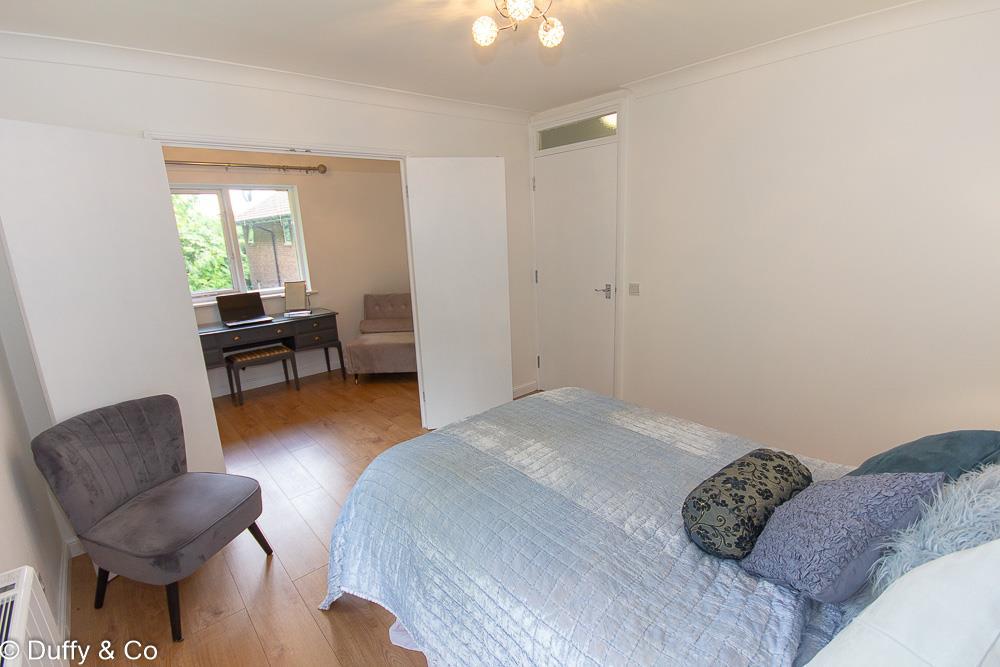 Church Road, Haywards Heath 2 bed retirement property £175,000