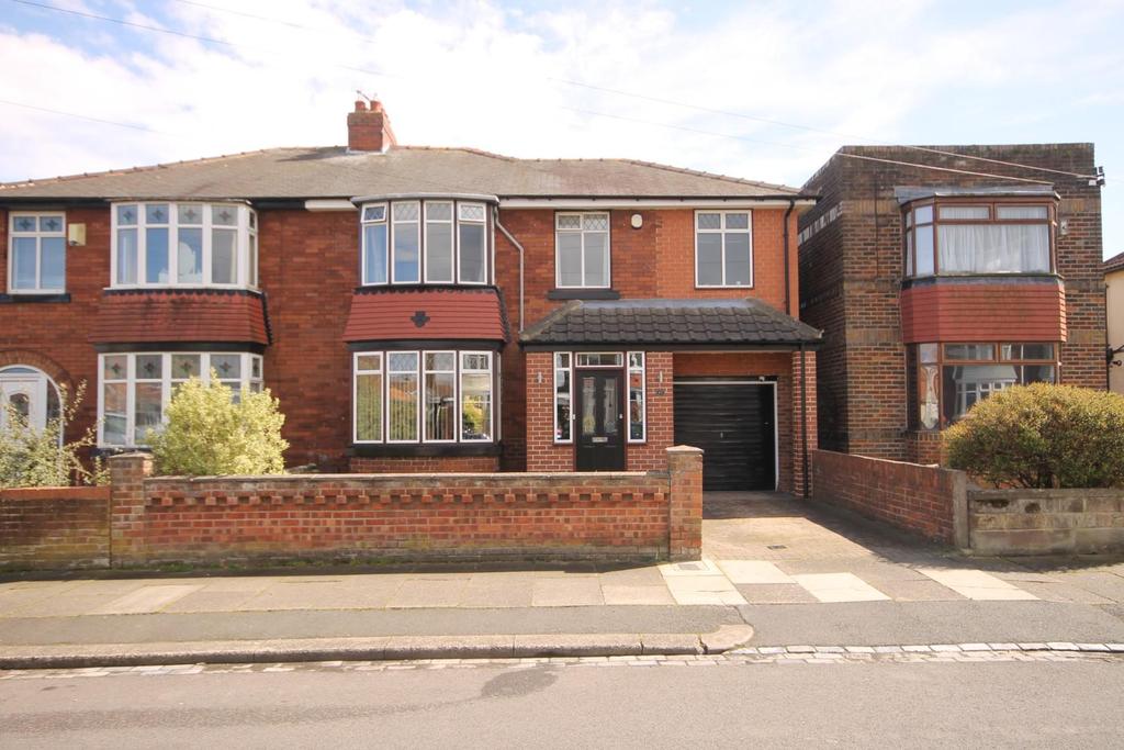 Westbrooke Avenue, Brooke Estate... 4 bed semidetached house £200,000
