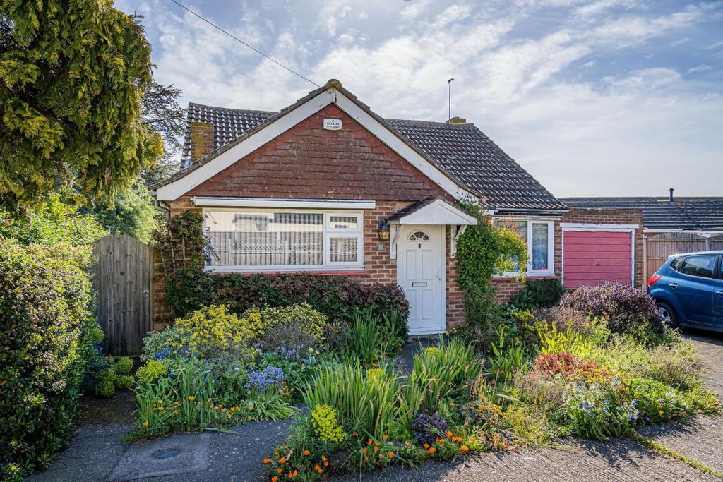 Alexandria Drive, Herne Bay 2 bed detached bungalow £340,000
