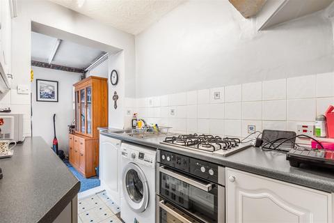 10 Salcombe Drive, Morden, SM4 4LD