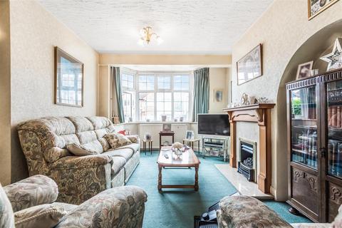 10 Salcombe Drive, Morden, SM4 4LD