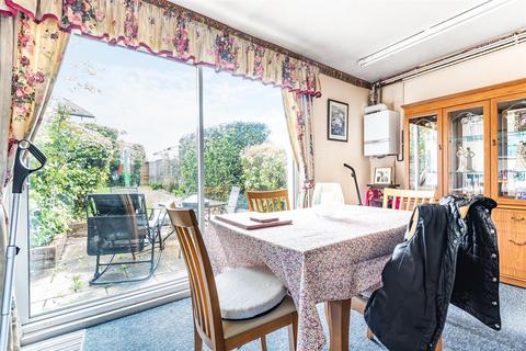 10 Salcombe Drive, Morden, SM4 4LD