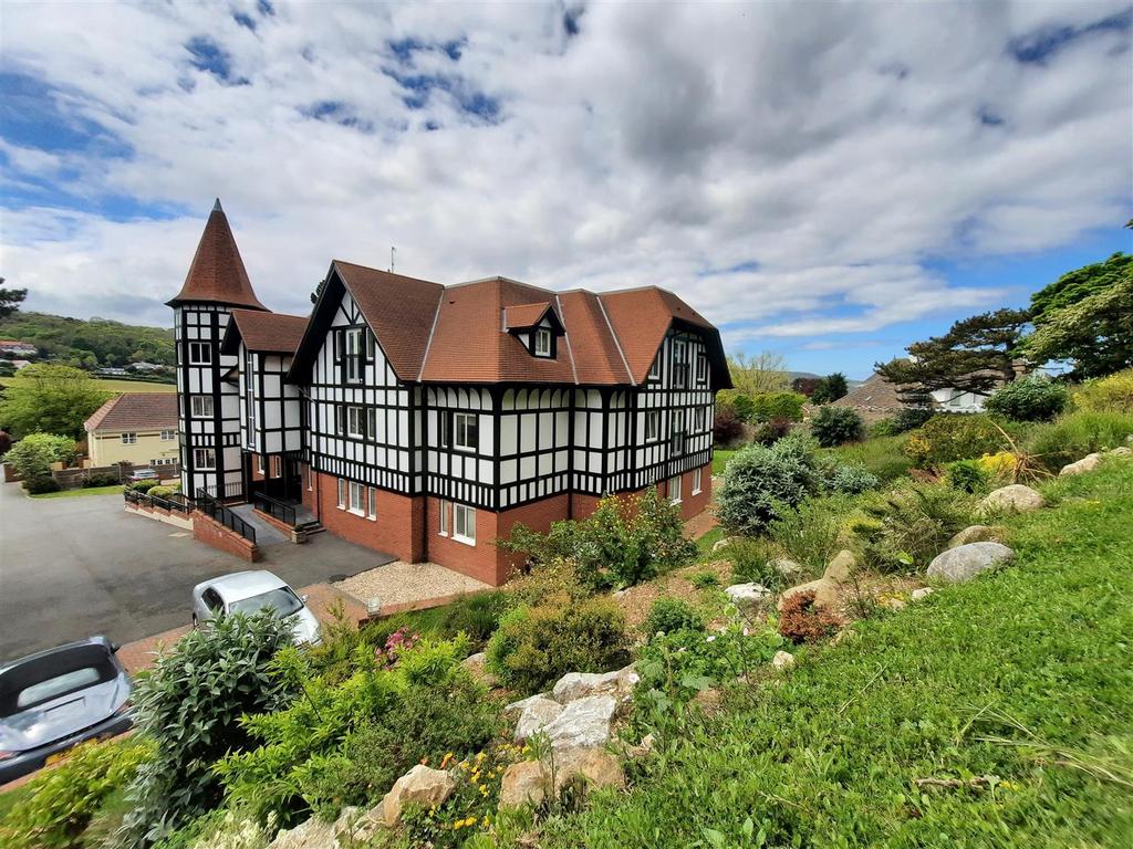 Bryn Y Bia Road, Llandudno 2 bed apartment £249,950