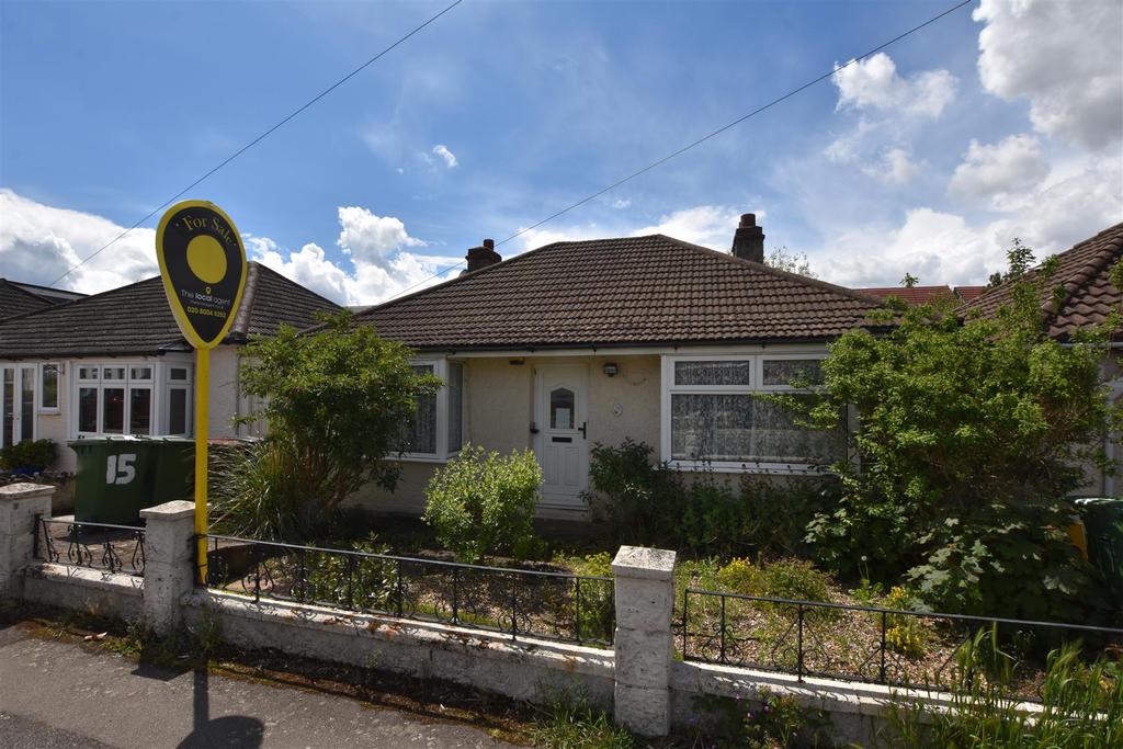 Stones Road, Epsom 2 bed detached bungalow £425,000