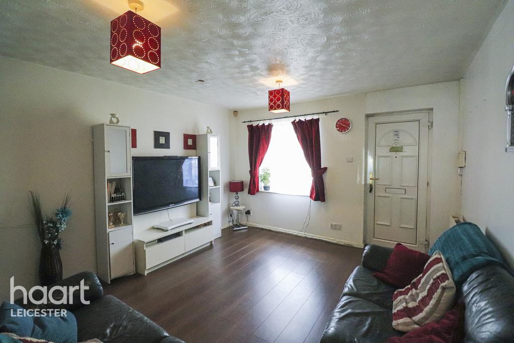 Trevino Drive, Leicester 2 bed semidetached house £210,000