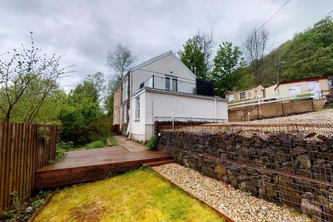 1 Clees Lane, Ystalyfera, Swansea, SA9 2BX
