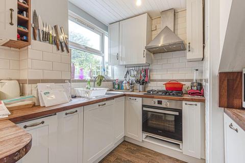 16 West Oak, Beckenham, BR3 5EZ
