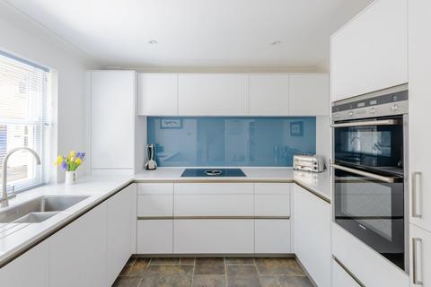 16 Cambridge Place, Cambridge, CB2 1NS