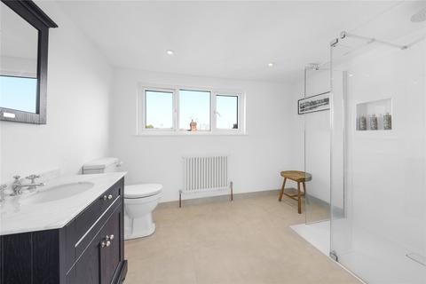 17 Salisbury Road, Richmond, TW9 2JB