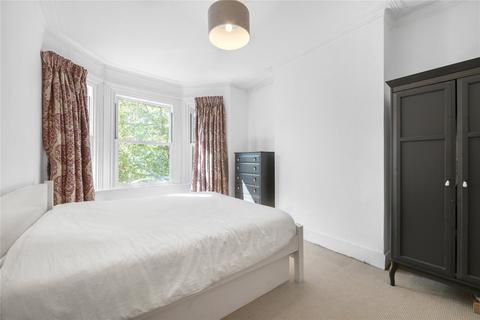 17 Salisbury Road, Richmond, TW9 2JB