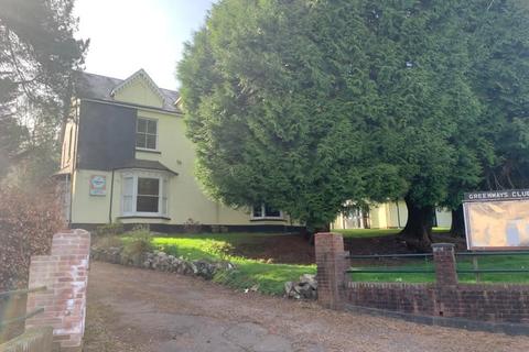 6 Greenway Drive, Griffithstown, Pontypool, NP4 5AZ