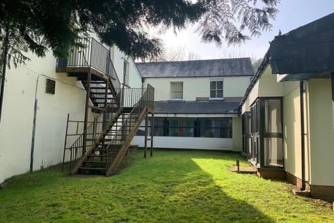 6 Greenway Drive, Griffithstown, Pontypool, NP4 5AZ