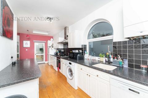 10 Ainsdale Road, London, W5 1JX