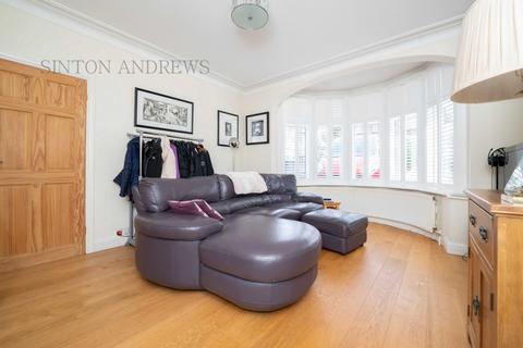 10 Ainsdale Road, London, W5 1JX