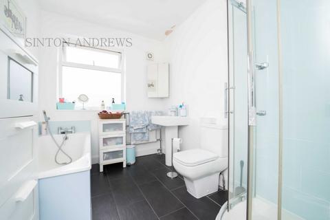 10 Ainsdale Road, London, W5 1JX