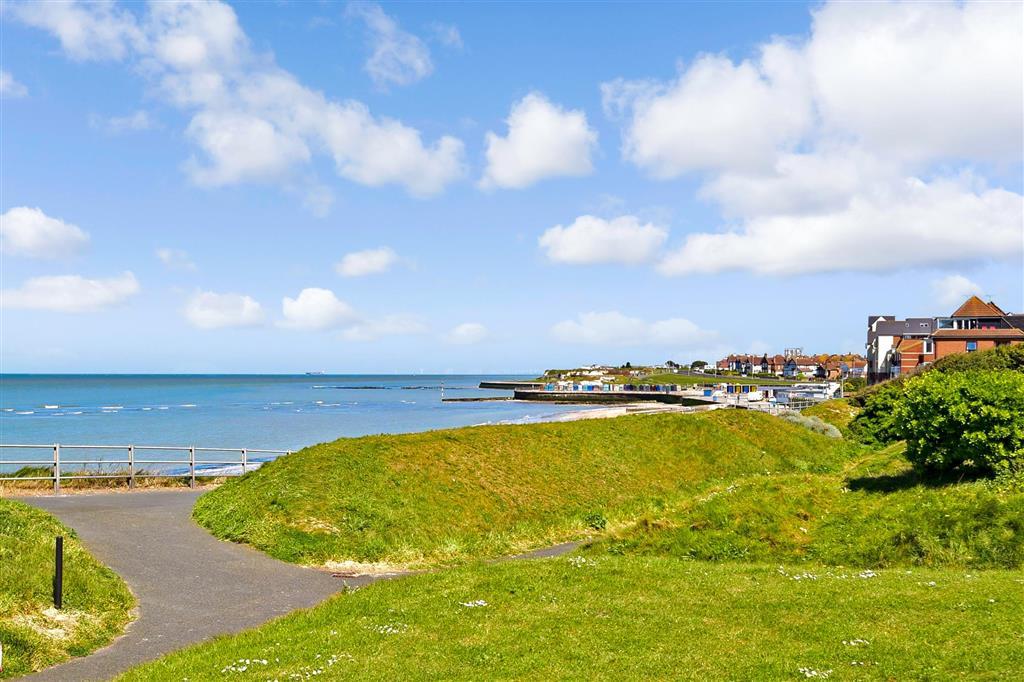 Sea Road, WestgateOnSea, Kent 3 bed ground floor flat £625,000