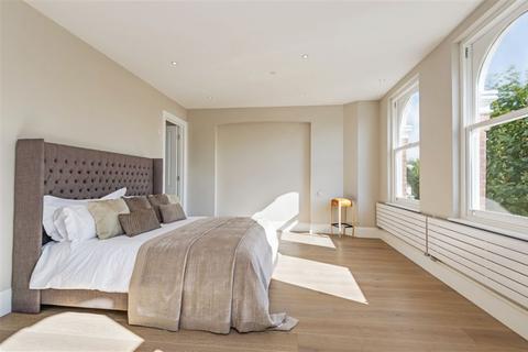 6 bedroom semi-detached house to rent, Stanhope Gardens, Highgate, N6
