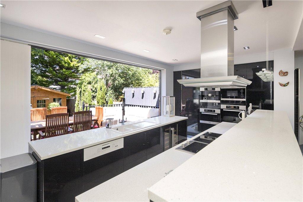 Holland Avenue, West Wimbledon, SW20 4 bed semidetached house £1,325,000