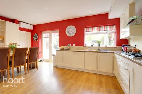 36 Norman Road, Hornchurch, RM11 1LN