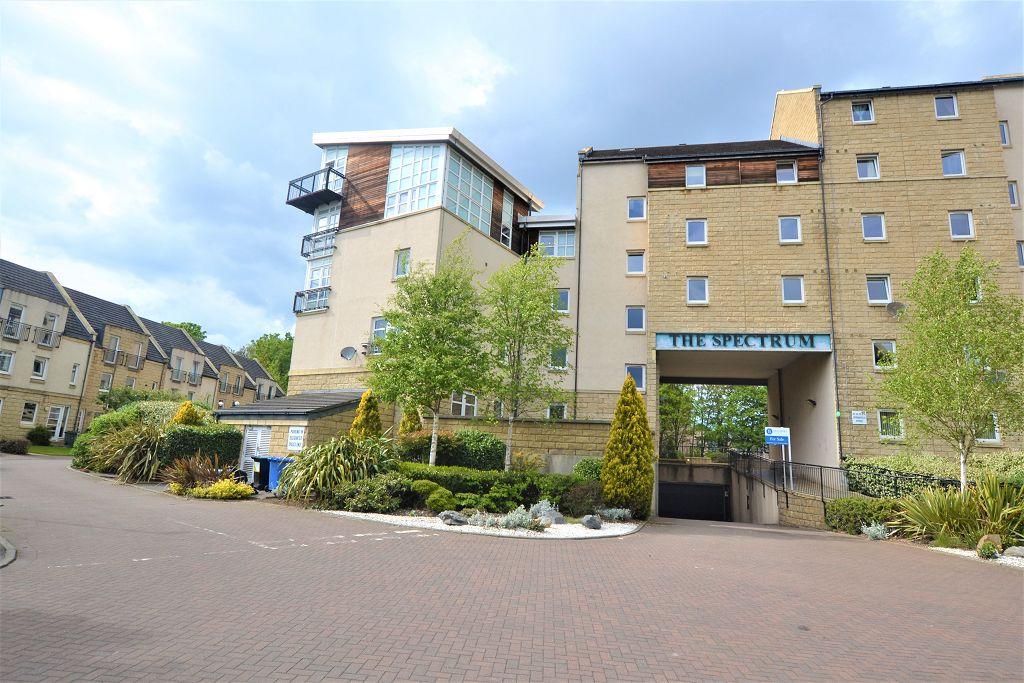 Springfield Street, Edinburgh, EH6 5DE 2 bed flat £240,000