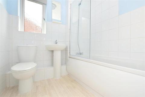 6 Winnet Way, Southwater, Horsham, RH13 9TB