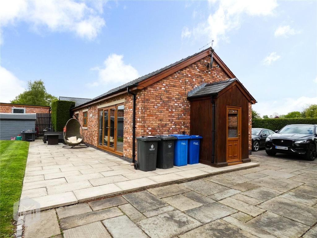 Mustard Lane, Croft, Warrington, WA3 2 bed bungalow £995 pcm (£230 pw)